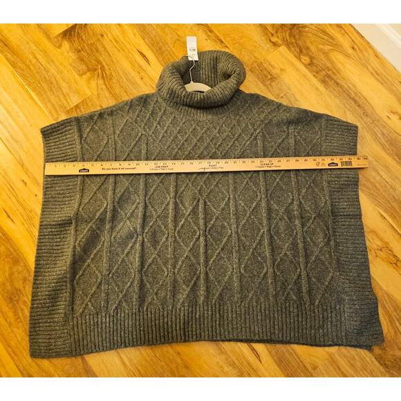 LOFT  NWT Gray M/L Gray Cable Knit Wool Blend warm Cozy turtle neck poncho Boho - Picture 6 of 12